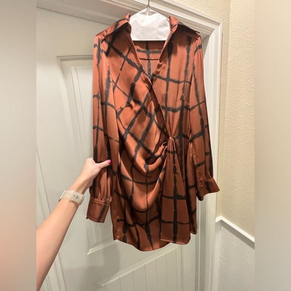 EUC : worn 1x : Jonathan Simkhai Sofia Shibori Charmeuse Dress :: soft clay - Picture 4 of 7